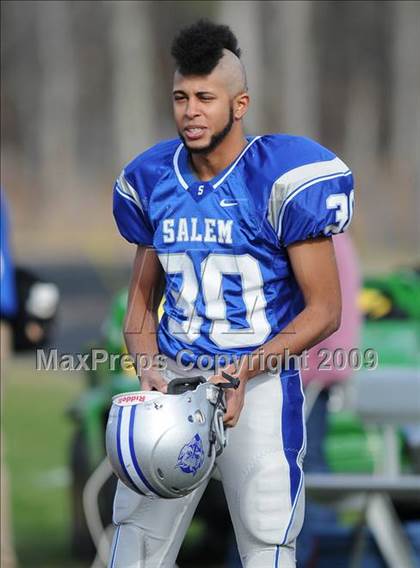 Thumbnail 3 in Salem vs Nashua (NHIAA North D1 Final) photogallery.