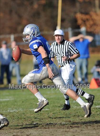 Thumbnail 1 in Salem vs Nashua (NHIAA North D1 Final) photogallery.