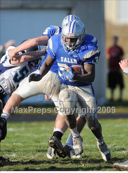 Thumbnail 3 in Salem vs Nashua (NHIAA North D1 Final) photogallery.