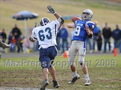 Thumbnail 2 in Salem vs Nashua (NHIAA North D1 Final) photogallery.