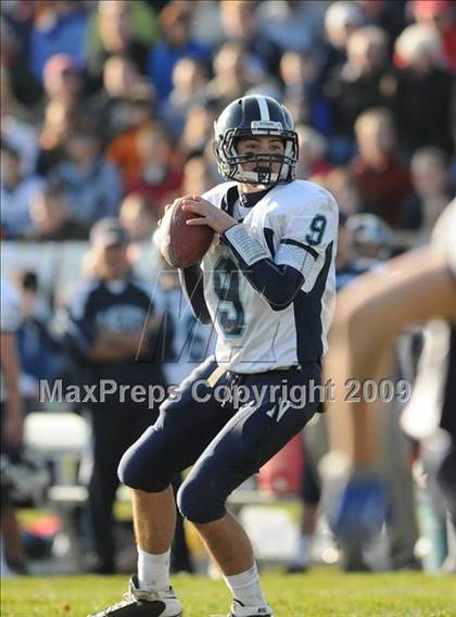 Thumbnail 2 in Salem vs Nashua (NHIAA North D1 Final) photogallery.