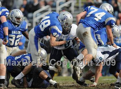 Thumbnail 3 in Salem vs Nashua (NHIAA North D1 Final) photogallery.