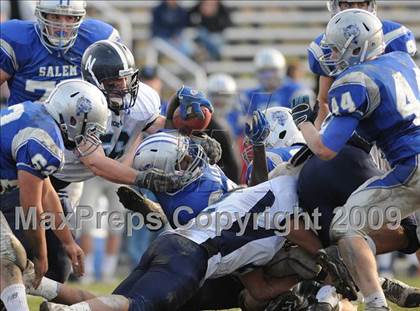 Thumbnail 2 in Salem vs Nashua (NHIAA North D1 Final) photogallery.