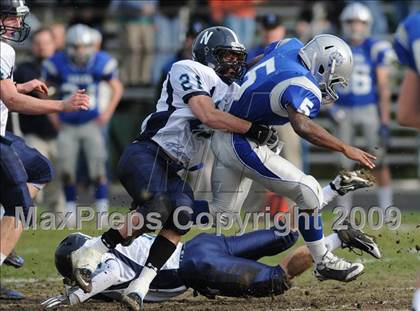 Thumbnail 2 in Salem vs Nashua (NHIAA North D1 Final) photogallery.