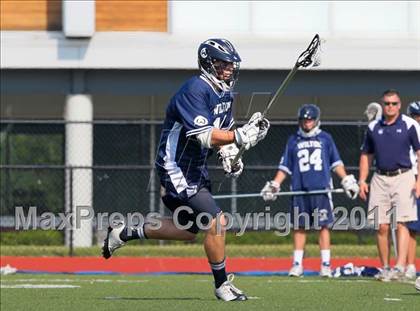Thumbnail 3 in Darien vs. Wilton (CIAC Class M Semifinal) photogallery.