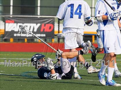 Thumbnail 3 in Darien vs. Wilton (CIAC Class M Semifinal) photogallery.