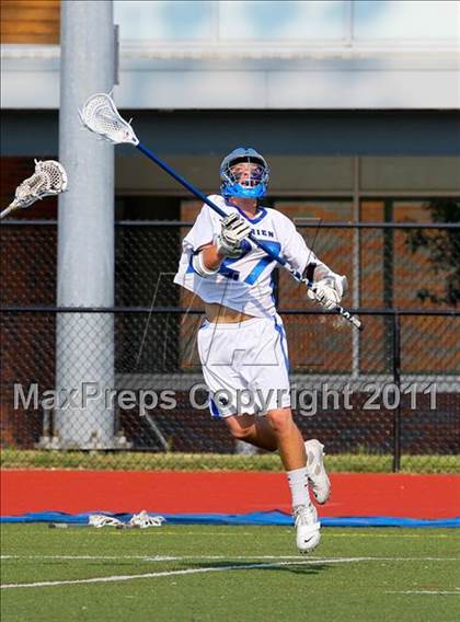 Thumbnail 1 in Darien vs. Wilton (CIAC Class M Semifinal) photogallery.