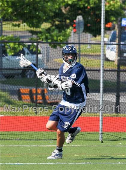 Thumbnail 3 in Darien vs. Wilton (CIAC Class M Semifinal) photogallery.