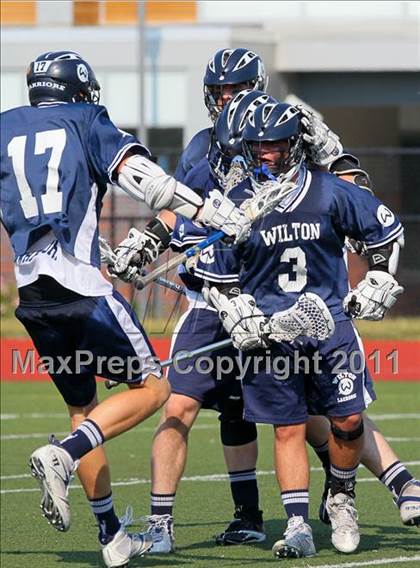 Thumbnail 3 in Darien vs. Wilton (CIAC Class M Semifinal) photogallery.