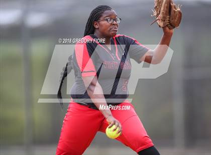 Thumbnail 1 in View Park vs. Roosevelt  (CIF LACS Final) photogallery.