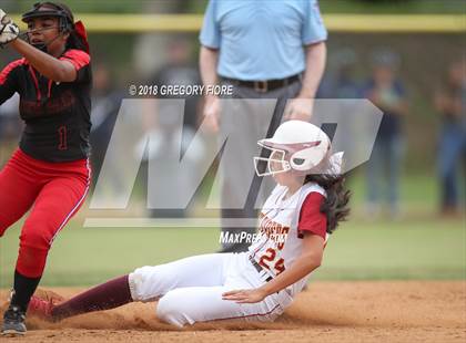 Thumbnail 2 in View Park vs. Roosevelt  (CIF LACS Final) photogallery.