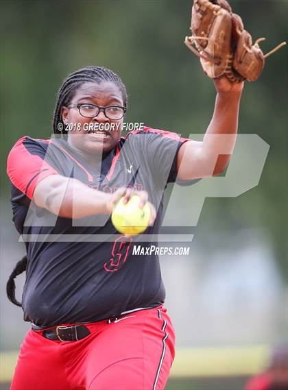 Thumbnail 2 in View Park vs. Roosevelt  (CIF LACS Final) photogallery.