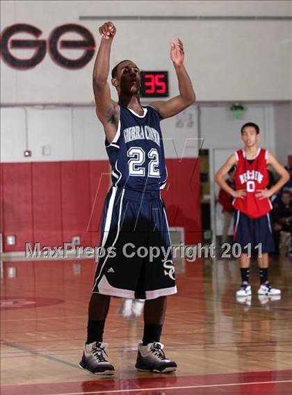 Thumbnail 2 in Sierra Canyon @ Bellarmine-Jefferson photogallery.