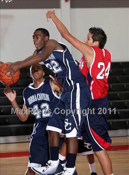 Thumbnail 3 in Sierra Canyon @ Bellarmine-Jefferson photogallery.