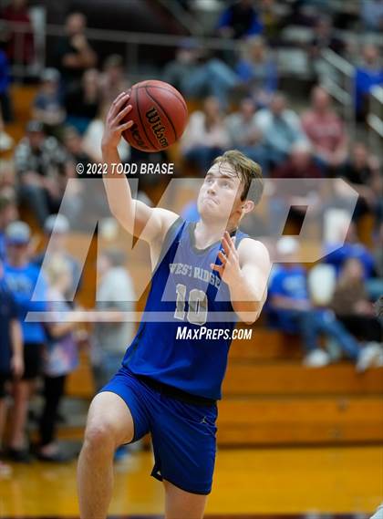 Thumbnail 3 in West Ridge @ Dobyns-Bennett photogallery.