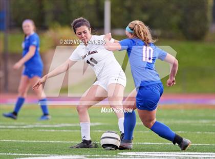 Thumbnail 3 in St. Ignatius vs Saint Francis photogallery.