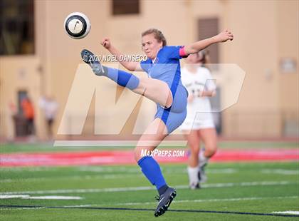 Thumbnail 2 in St. Ignatius vs Saint Francis photogallery.