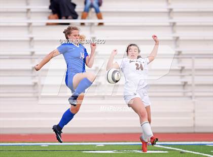 Thumbnail 1 in St. Ignatius vs Saint Francis photogallery.
