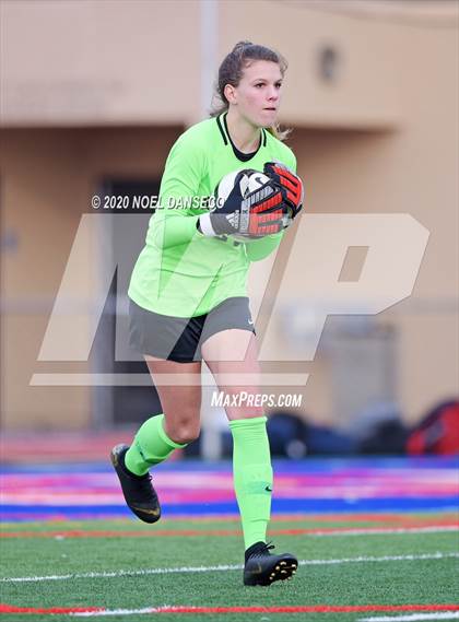 Thumbnail 2 in St. Ignatius vs Saint Francis photogallery.