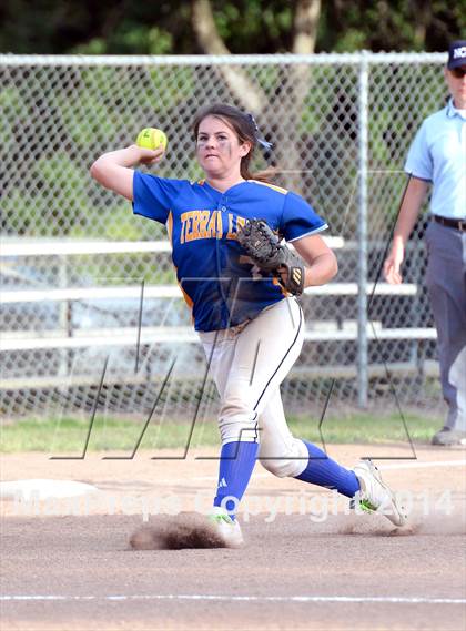 Thumbnail 2 in Redwood vs. Terra Linda (CIF MCAL Playoff) photogallery.