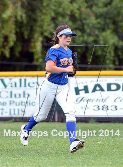 Thumbnail 3 in Redwood vs. Terra Linda (CIF MCAL Playoff) photogallery.