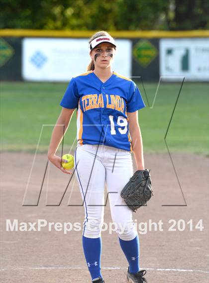 Thumbnail 3 in Redwood vs. Terra Linda (CIF MCAL Playoff) photogallery.