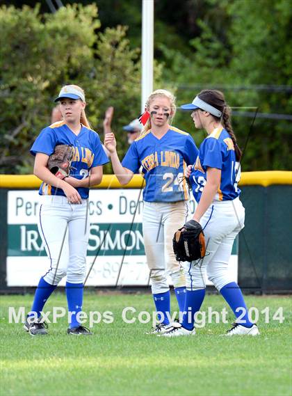 Thumbnail 2 in Redwood vs. Terra Linda (CIF MCAL Playoff) photogallery.