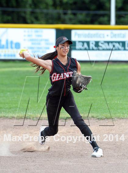 Thumbnail 3 in Redwood vs. Terra Linda (CIF MCAL Playoff) photogallery.