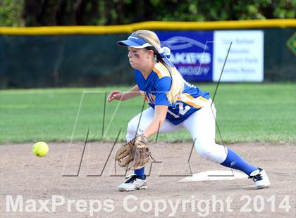Thumbnail 2 in Redwood vs. Terra Linda (CIF MCAL Playoff) photogallery.