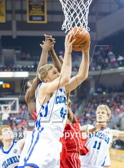 Thumbnail 2 in Covington Catholic vs Holmes (KHSAA 9th Region Final) photogallery.