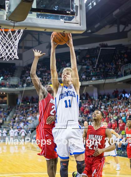 Thumbnail 1 in Covington Catholic vs Holmes (KHSAA 9th Region Final) photogallery.