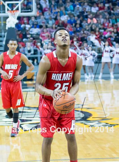 Thumbnail 3 in Covington Catholic vs Holmes (KHSAA 9th Region Final) photogallery.