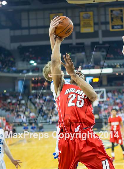 Thumbnail 1 in Covington Catholic vs Holmes (KHSAA 9th Region Final) photogallery.