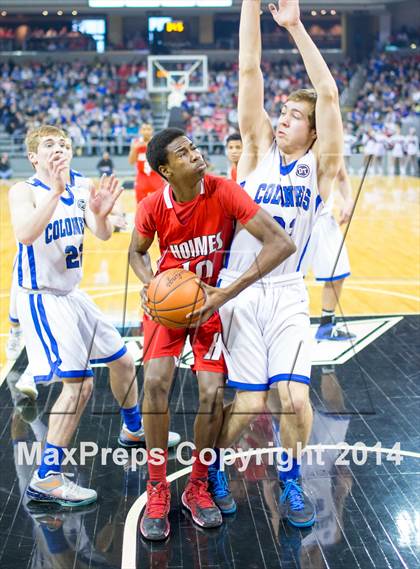 Thumbnail 2 in Covington Catholic vs Holmes (KHSAA 9th Region Final) photogallery.
