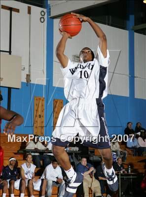 Thumbnail 1 in Bowne vs Flushing (2nd Annual Queens Jam Christmas Classic) photogallery.