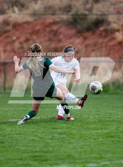 Thumbnail 1 in Manitou Springs vs Aspen (CHSAA 3A Playoffs Rd 2) photogallery.