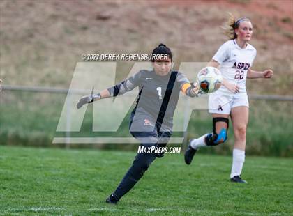 Thumbnail 2 in Manitou Springs vs Aspen (CHSAA 3A Playoffs Rd 2) photogallery.