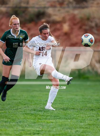 Thumbnail 1 in Manitou Springs vs Aspen (CHSAA 3A Playoffs Rd 2) photogallery.