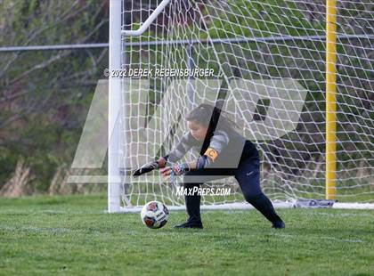 Thumbnail 1 in Manitou Springs vs Aspen (CHSAA 3A Playoffs Rd 2) photogallery.