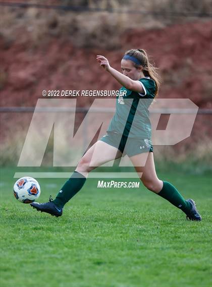 Thumbnail 1 in Manitou Springs vs Aspen (CHSAA 3A Playoffs Rd 2) photogallery.