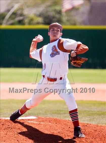 Thumbnail 3 in Alvin vs Friendswood (Alvin Tournament) photogallery.