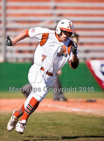 Thumbnail 3 in Alvin vs Friendswood (Alvin Tournament) photogallery.