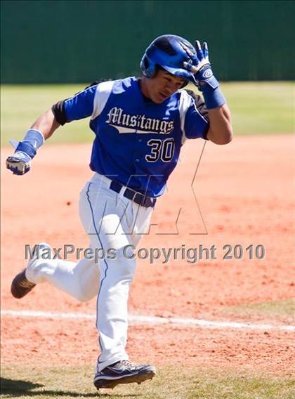 Thumbnail 2 in Alvin vs Friendswood (Alvin Tournament) photogallery.