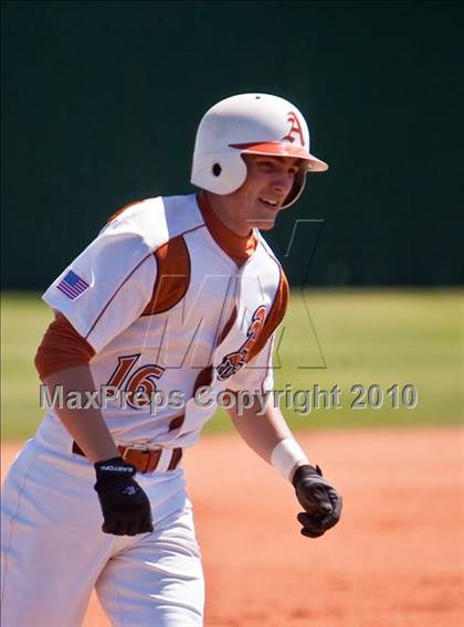 Thumbnail 3 in Alvin vs Friendswood (Alvin Tournament) photogallery.