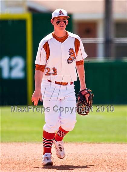 Thumbnail 3 in Alvin vs Friendswood (Alvin Tournament) photogallery.