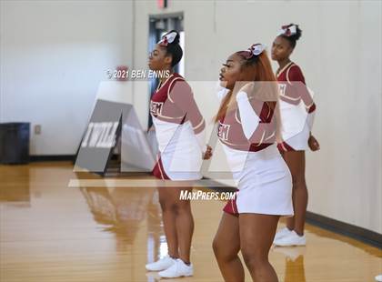 Thumbnail 3 in Dougherty vs Salem (Legends Classic Showdown) photogallery.