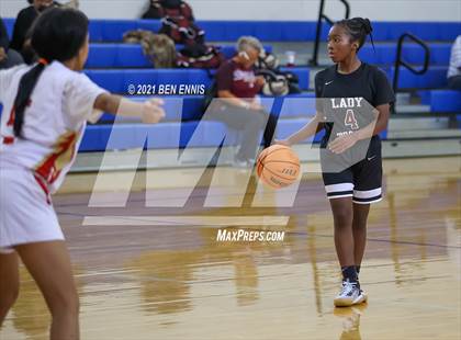 Thumbnail 1 in Dougherty vs Salem (Legends Classic Showdown) photogallery.