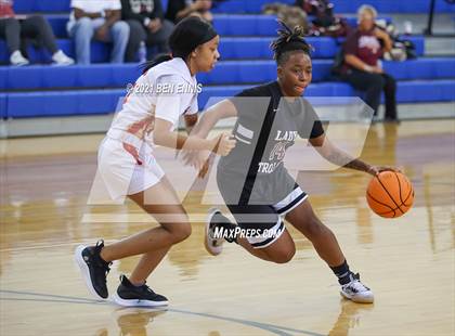 Thumbnail 3 in Dougherty vs Salem (Legends Classic Showdown) photogallery.