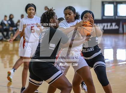 Thumbnail 2 in Dougherty vs Salem (Legends Classic Showdown) photogallery.