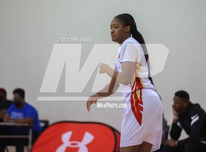 Thumbnail 2 in Dougherty vs Salem (Legends Classic Showdown) photogallery.